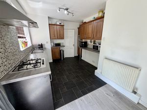 Kitchen- click for photo gallery